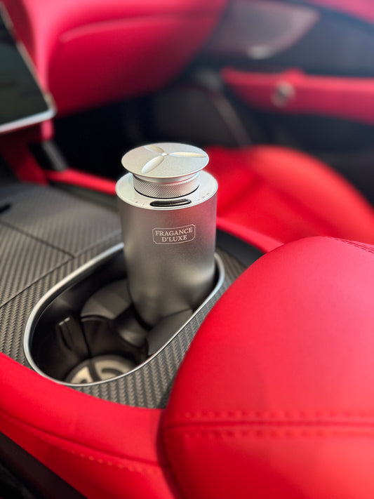 D'Luxe Car Diffuser Using water less oil diffuse , the world of fragrance can be revealed with pure essentials oil.