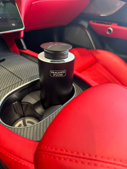 D'Luxe Car Diffuser Using water less oil diffuse , the world of fragrance can be revealed with pure essentials oil.